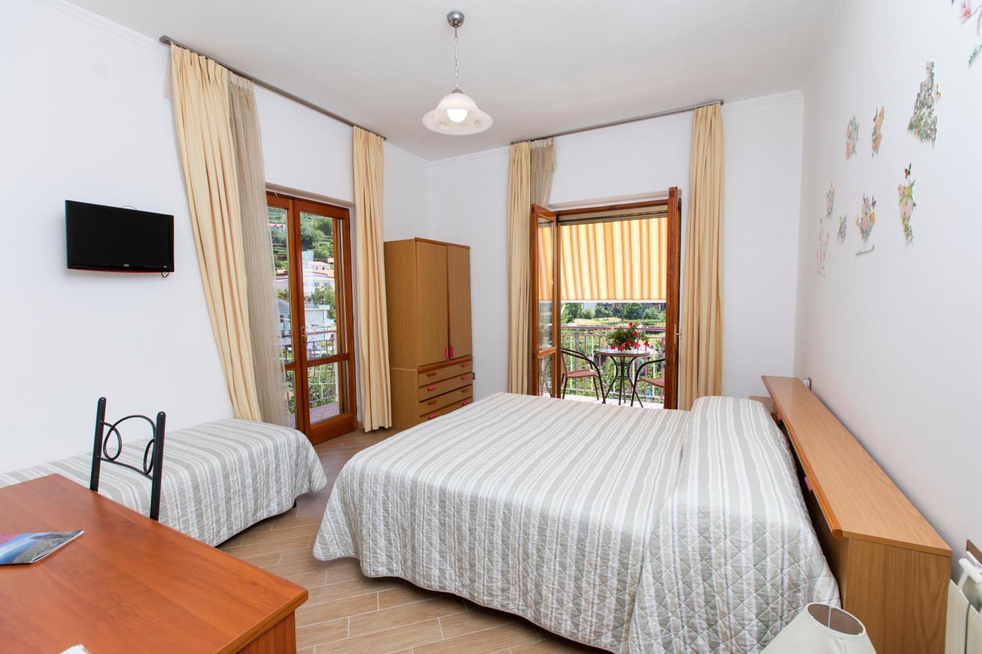 Sant'Anna Bed & Breakfast Аджерола Екстер'єр фото