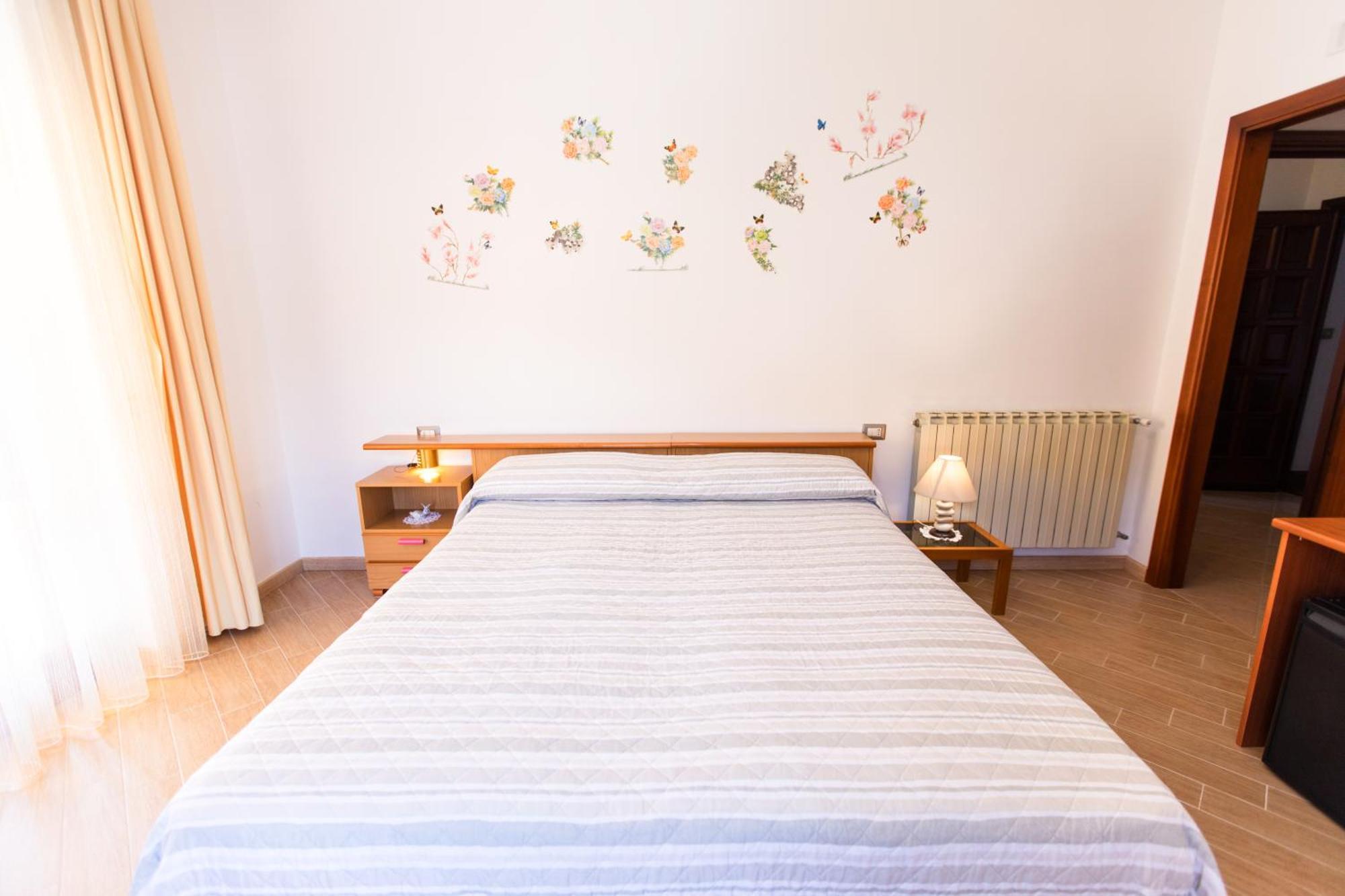 Sant'Anna Bed & Breakfast Аджерола Екстер'єр фото