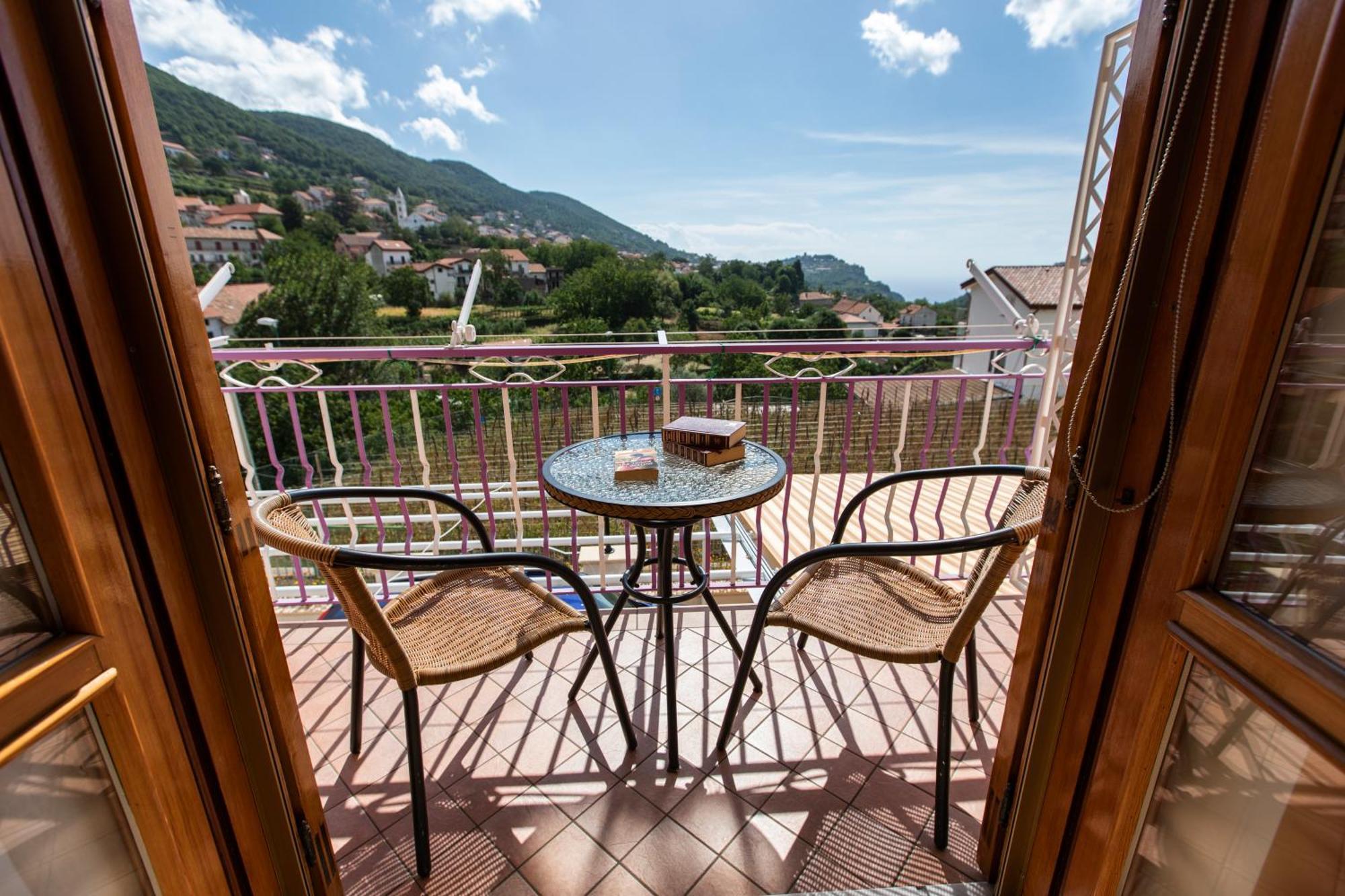 Sant'Anna Bed & Breakfast Аджерола Екстер'єр фото