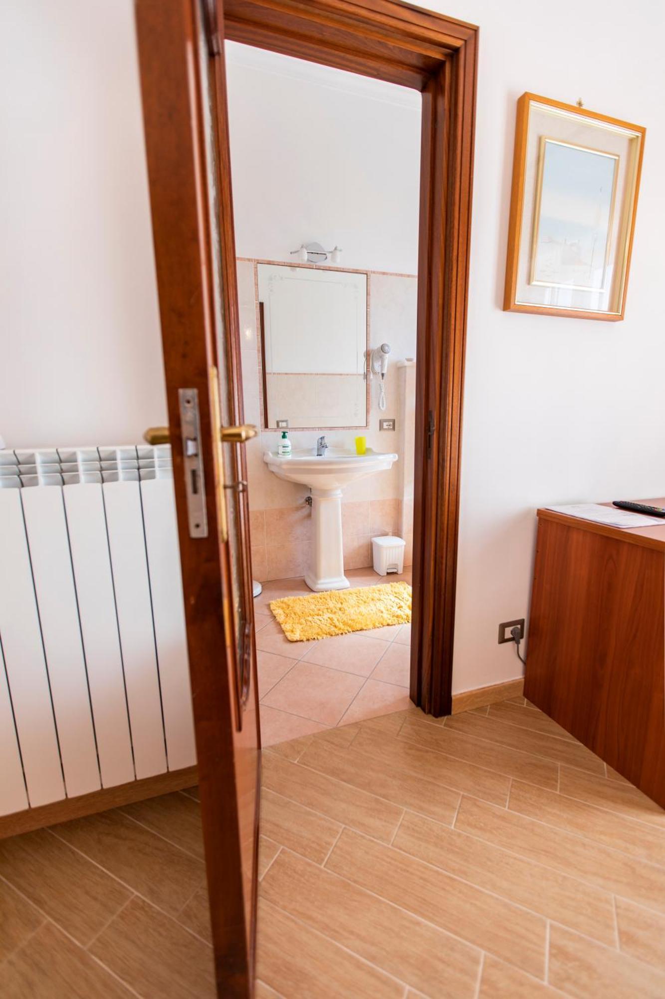 Sant'Anna Bed & Breakfast Аджерола Екстер'єр фото