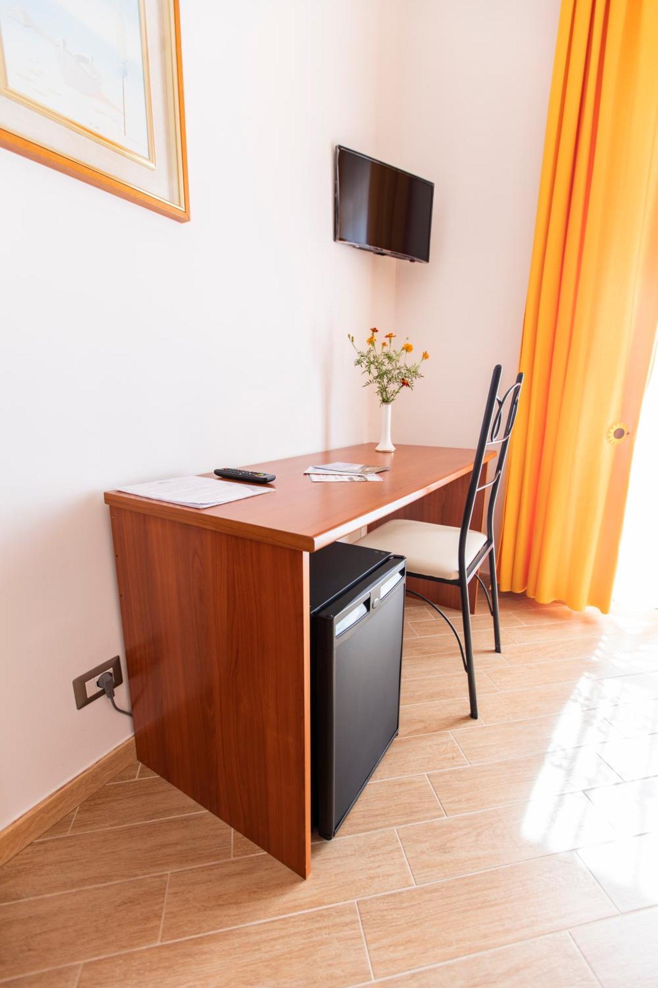 Sant'Anna Bed & Breakfast Аджерола Екстер'єр фото