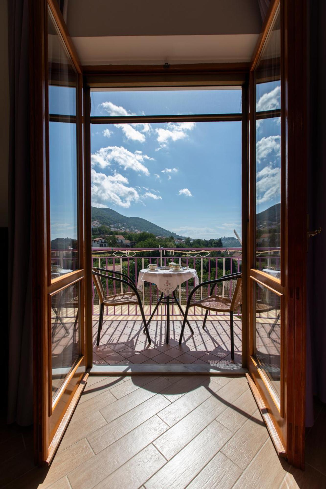 Sant'Anna Bed & Breakfast Аджерола Екстер'єр фото