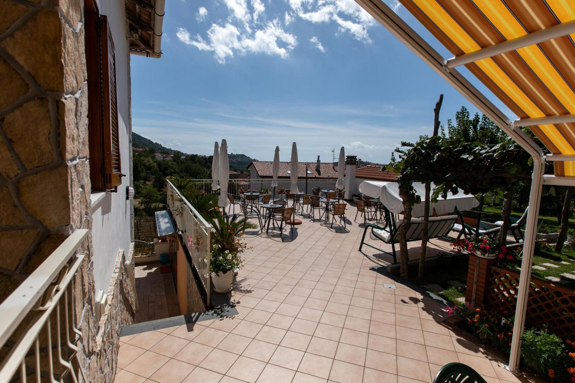 Sant'Anna Bed & Breakfast Аджерола Екстер'єр фото