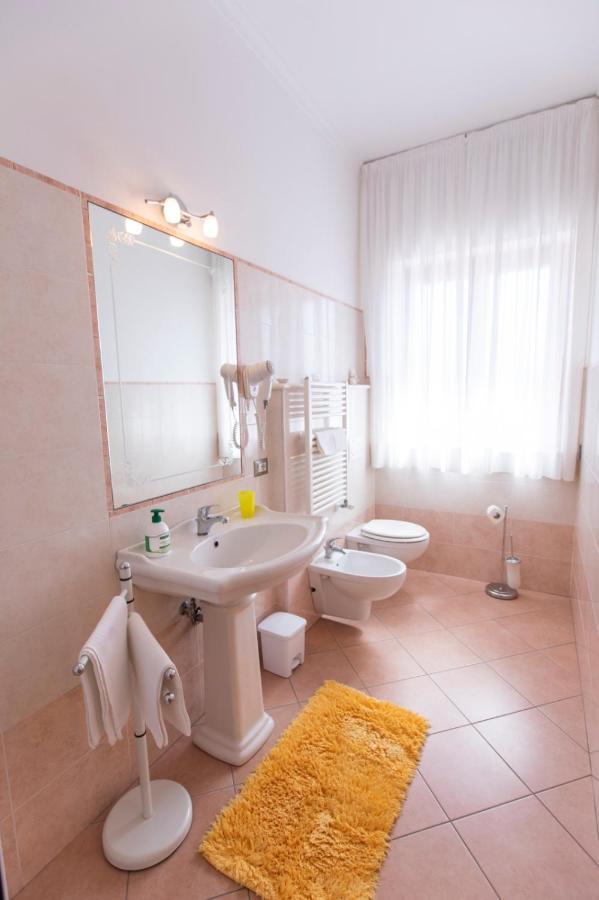 Sant'Anna Bed & Breakfast Аджерола Екстер'єр фото